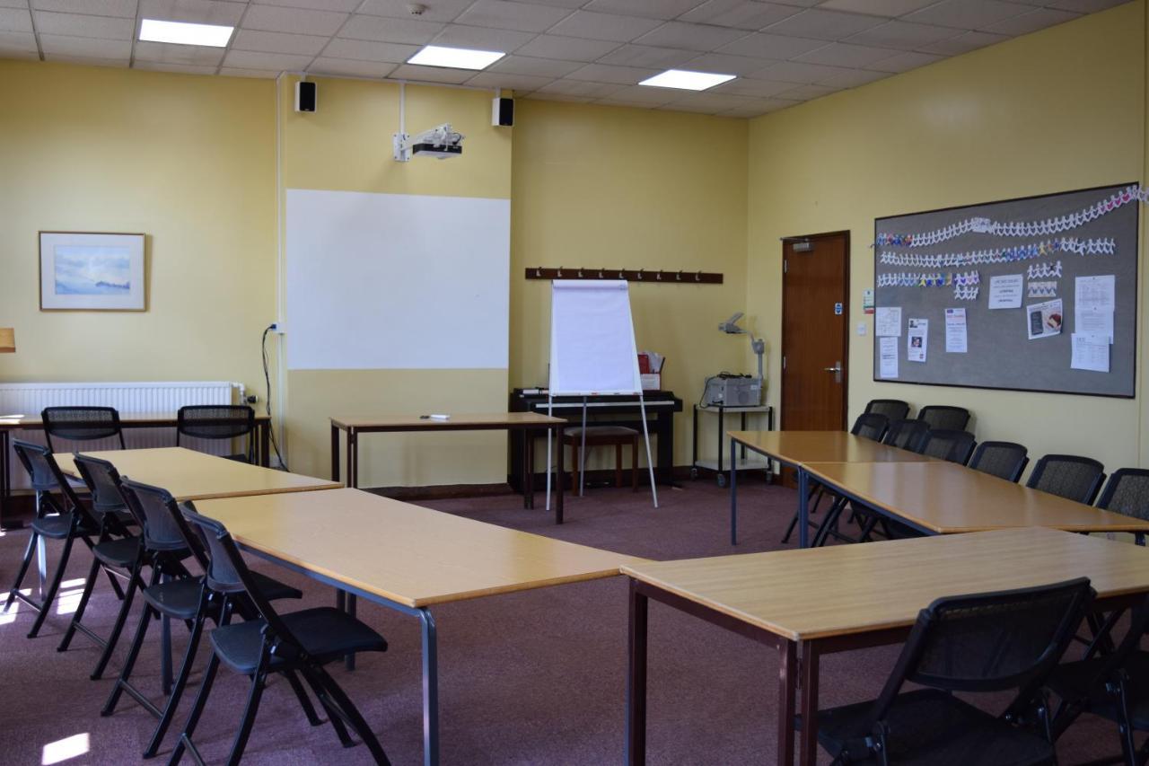 Ludlow Mascall Centre Екстер'єр фото